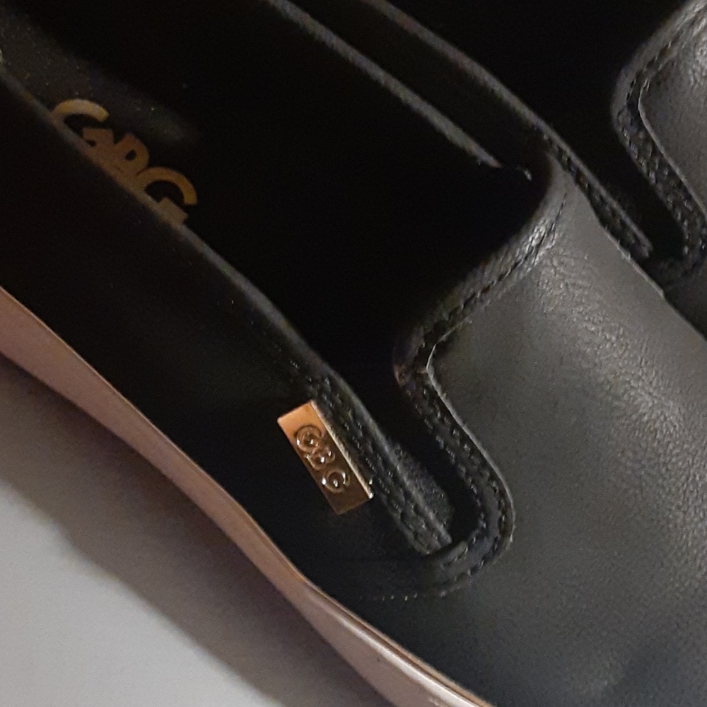 Shoes - Picture 2 of 2